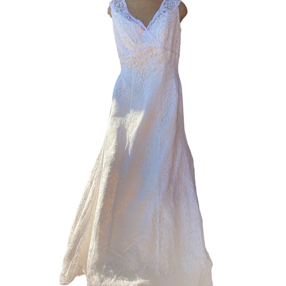 David’s Bridal wedding Gown size 18 W XL